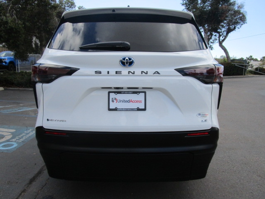 New 2025 Toyota Sienna Hybrid LE AWD w MID ROW - Vantage Mobility Commercial Side Entry Entry In Floor Manual Ramp