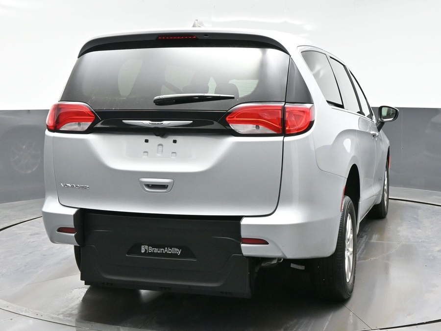 New 2026 Chrysler Voyager LX - BraunAbility Rear Entry Fold Out Manual Ramp