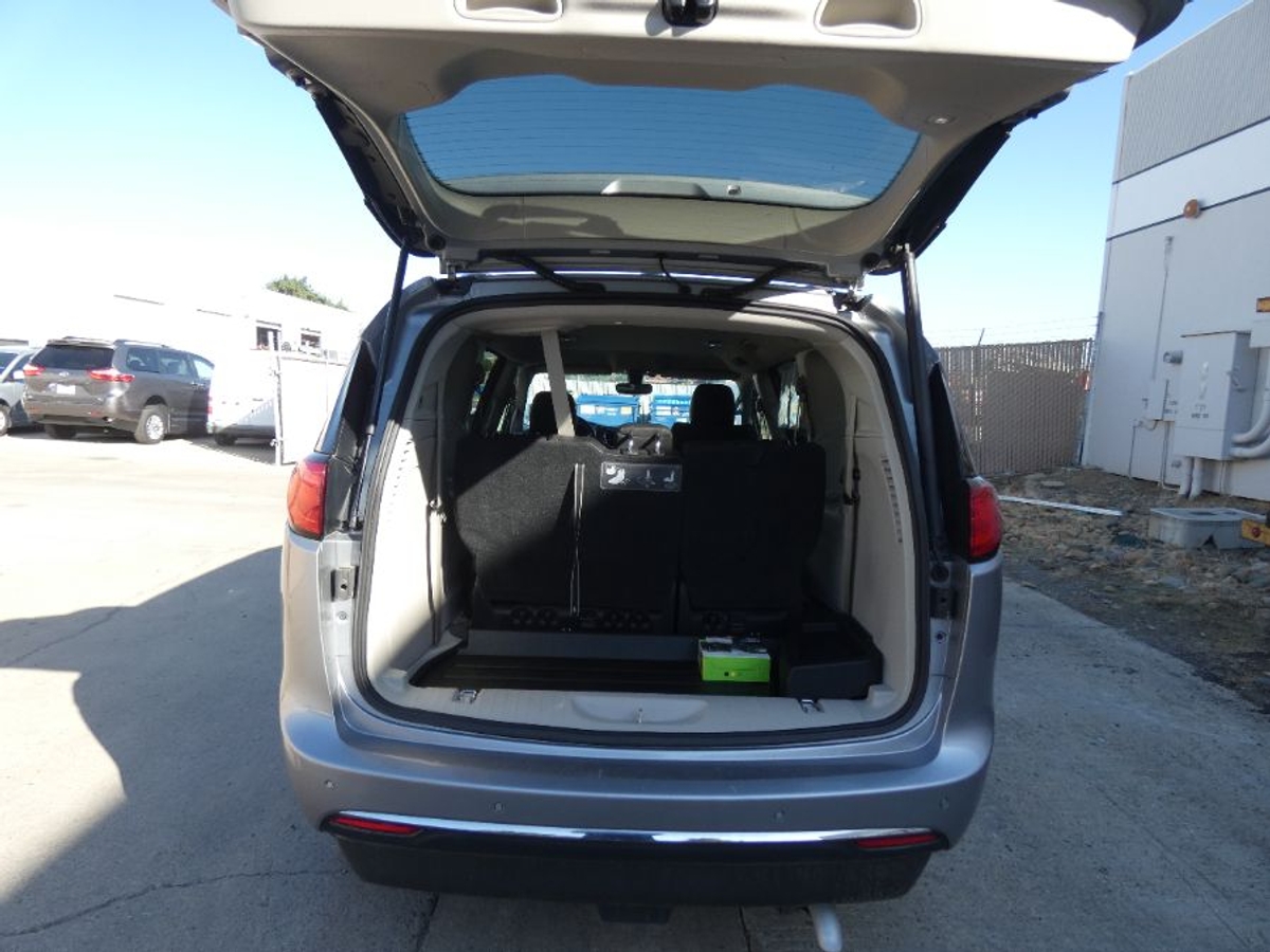 2020 CHRYSLER PACIFICA - Image 10