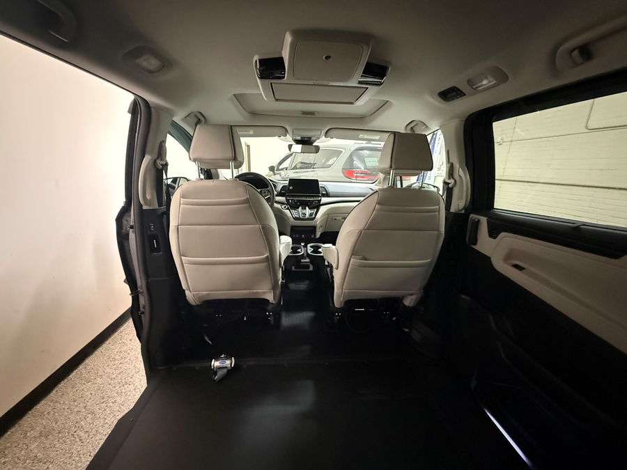 Used 2025 Honda Odyssey Touring - BraunAbility Side Entry Entry In Floor Automatic Ramp