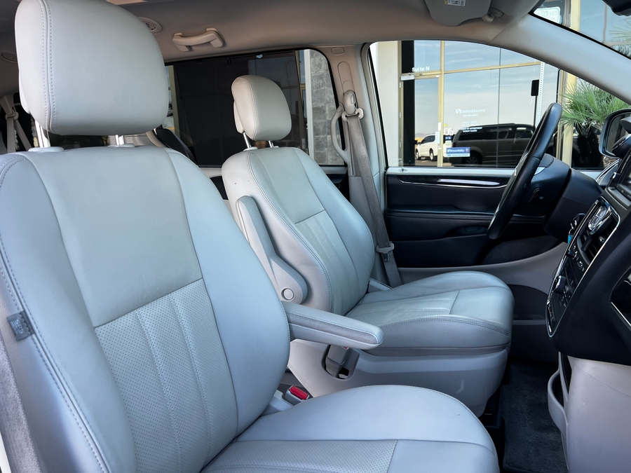 Used 2012 Chrysler Town and Country Touring-L - El Dorado  Entry  Ramp