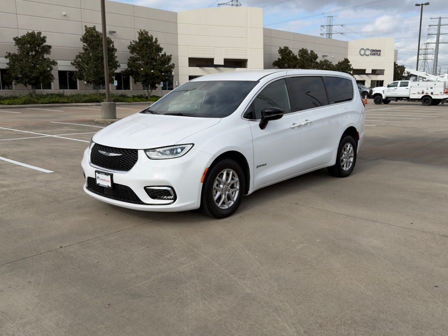 Used 2024 Chrysler Pacifica Touring - DRIVERGE Rear Entry Entry Fold Out Manual Ramp