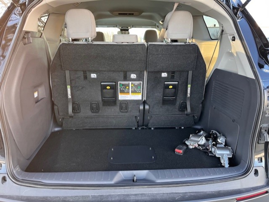 Used 2024 Toyota Sienna Hybrid LE - BraunAbility Side Entry Entry Fold Out Automatic Ramp