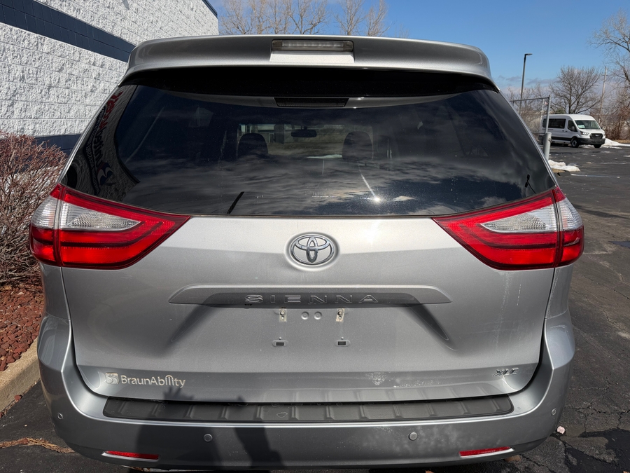Used 2017 Toyota Sienna XLE Base - BraunAbility Side Entry Entry In Floor Automatic Ramp
