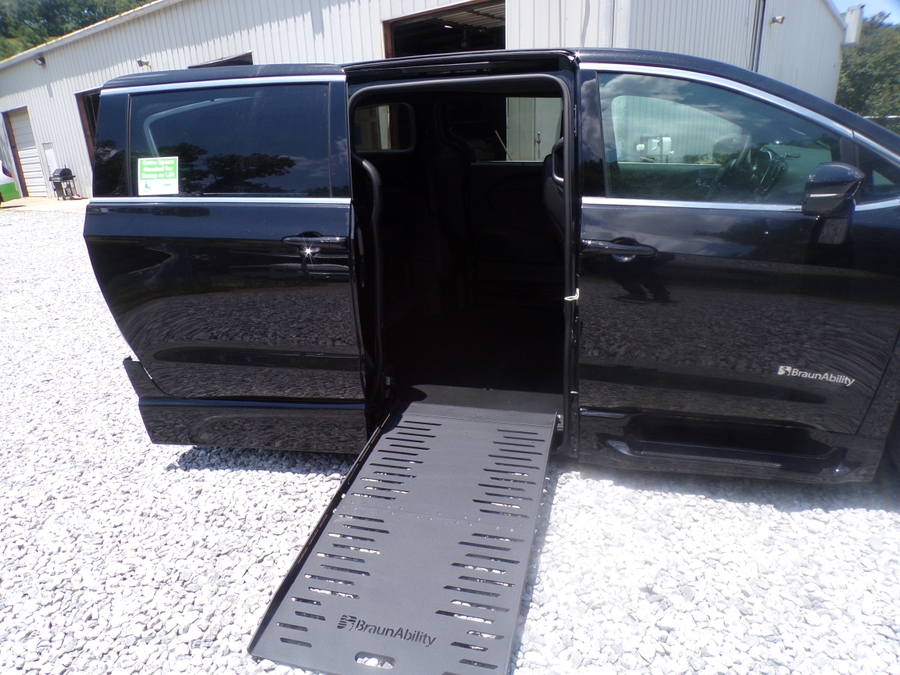2026 Chrysler Pacifica's photo