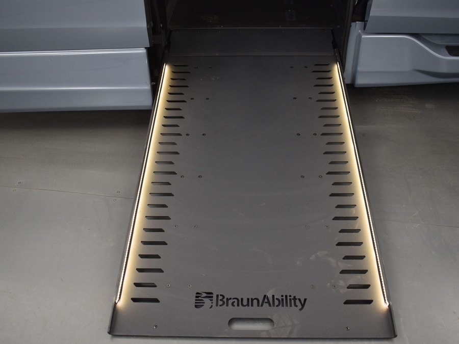 New 2026 Honda Odyssey Sport - BraunAbility Side Entry Entry In Floor Automatic Ramp