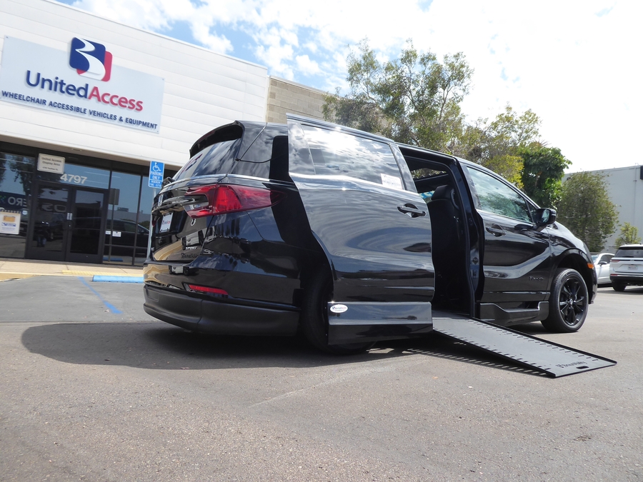 Used 2024 Honda Odyssey Sport - BraunAbility Side Entry In Floor Automatic Ramp