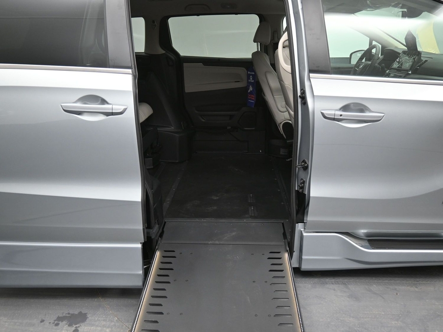 New 2026 Honda Odyssey EX-L - BraunAbility Side Entry Entry In Floor Automatic Ramp