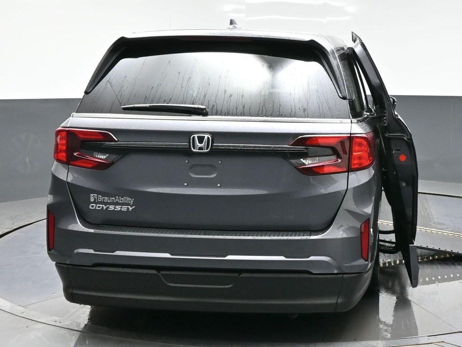 Grey Honda Odyssey image number 5