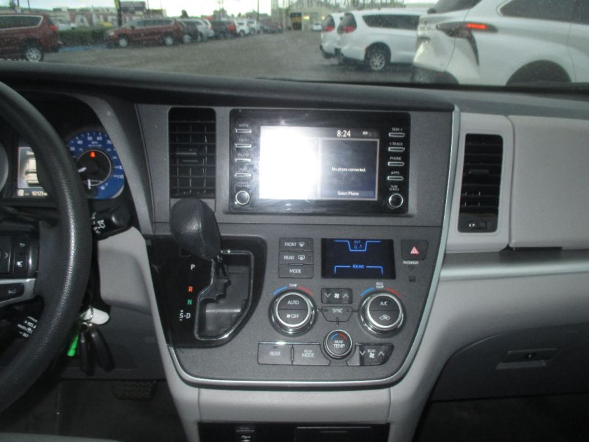 2020 TOYOTA SIENNA - Image 9