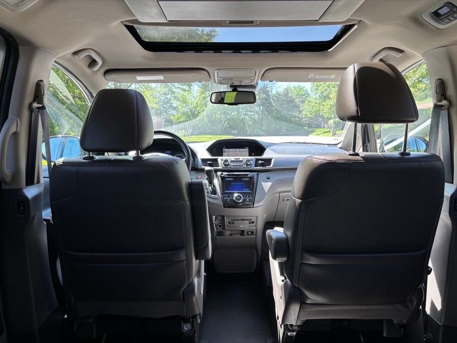Used 2015 Honda Odyssey Touring Elite - VMI Side Entry Entry In Floor Automatic Ramp
