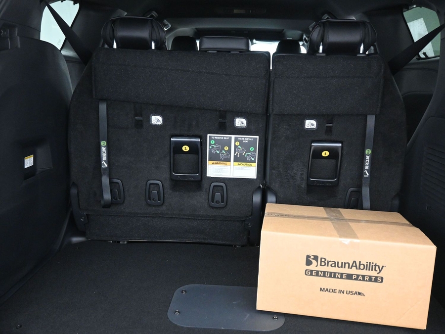 New 2026 Toyota Sienna Hybrid XSE Sport - BraunAbility Side Entry Entry Fold Out Automatic Ramp
