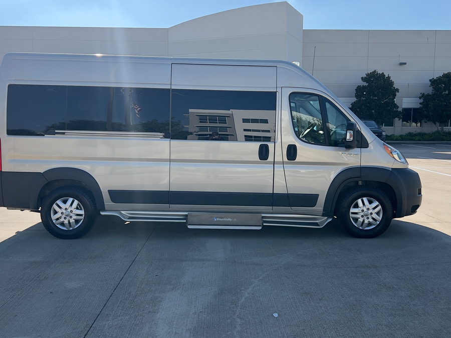 Used 2017 Ram ProMaster 2500 159 WB - TEM Side Entry Entry Lift Automatic Ramp