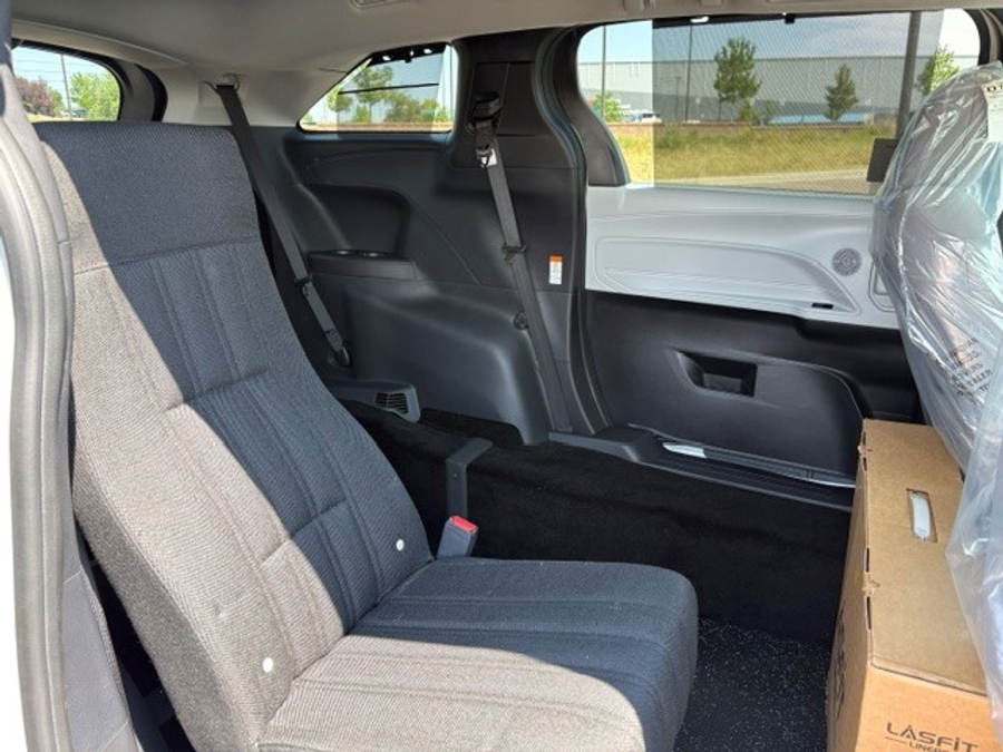 New 2026 Toyota Sienna Hybrid LE - Vantage Mobility Rear Entry Fold Out Manual Ramp