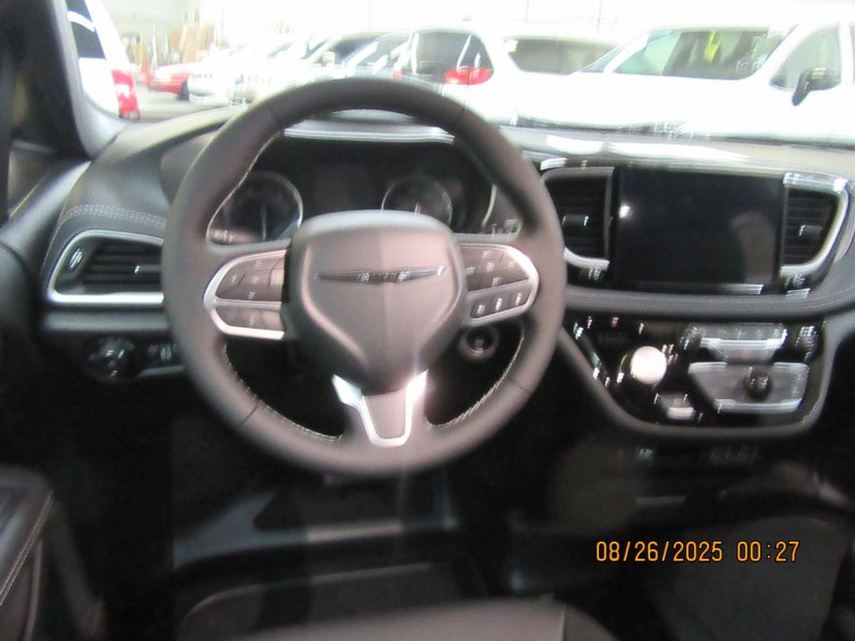 Red Chrysler Pacifica image number 1