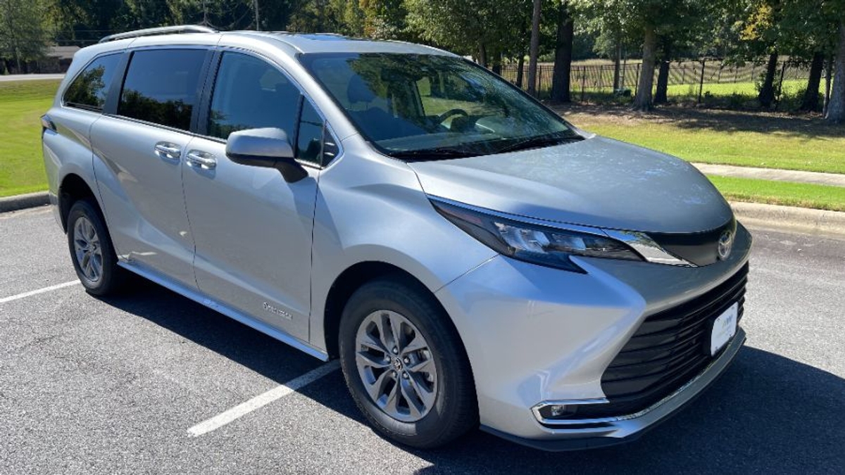 2024 TOYOTA SIENNA - Image 4