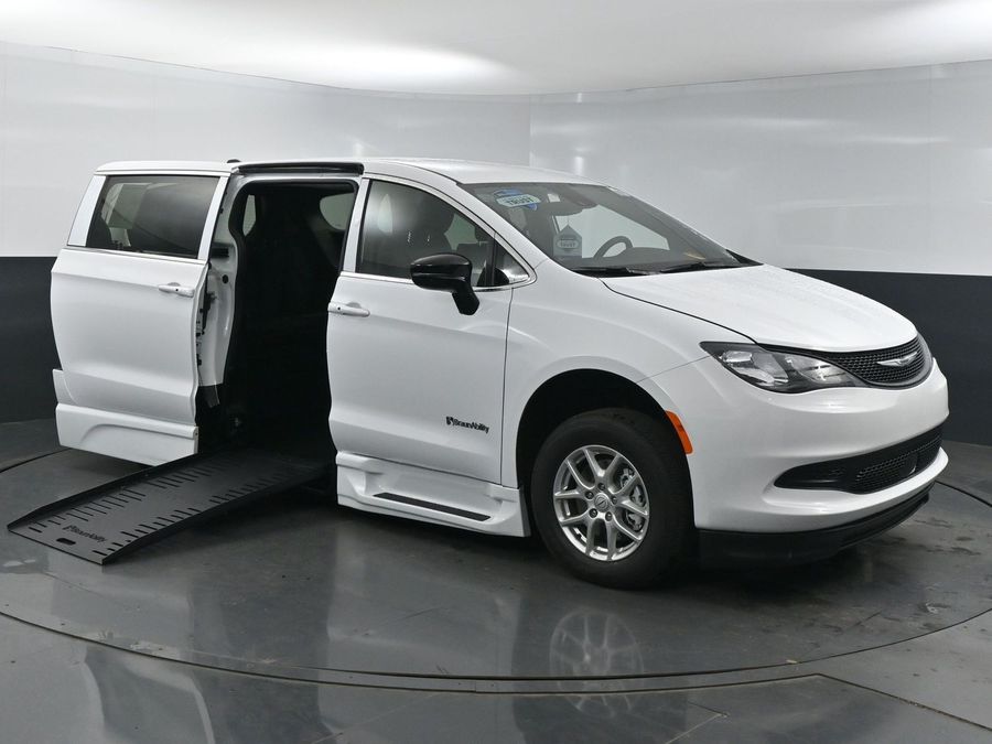 New 2025 Chrysler Voyager LX - BraunAbility Side Entry Entry Fold Out Automatic Ramp