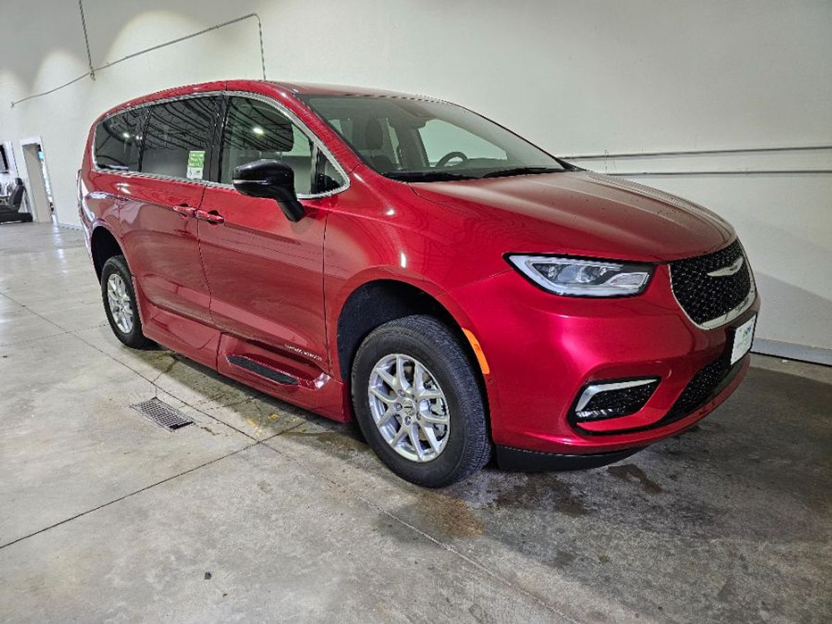 2024 CHRYSLER PACIFICA - Image 2