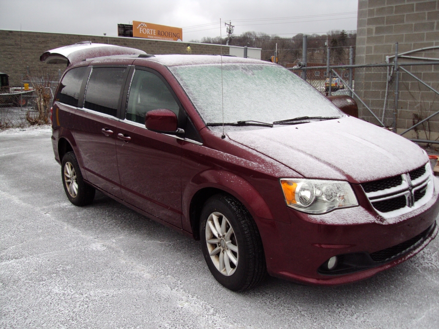 Used 2019 Dodge Grand Caravan SXT -   Entry  Ramp
