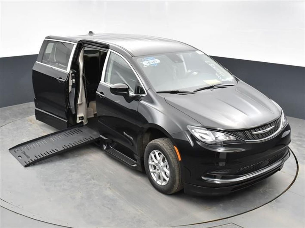 2023 CHRYSLER VOYAGER - Image 3