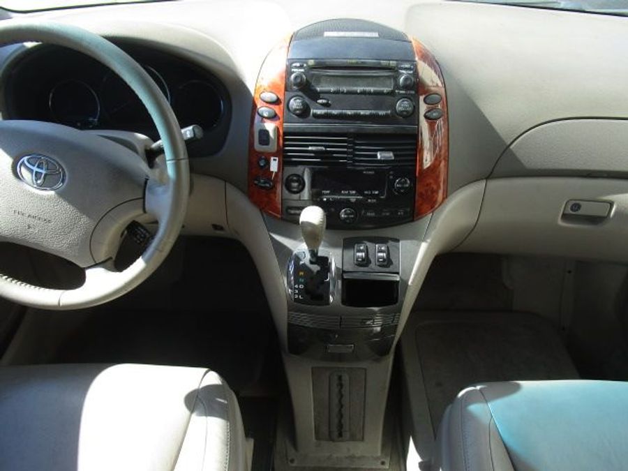 Used 2006 Toyota Sienna XLE Base - BraunAbility Side Entry Entry In Floor Automatic Ramp