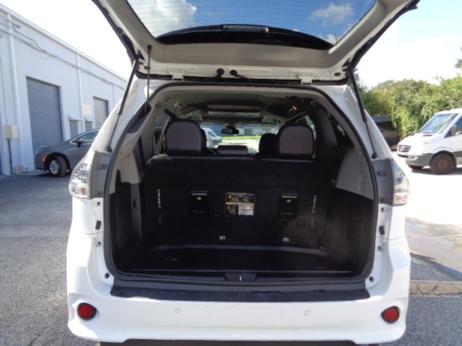 Used 2020 Toyota Sienna SE Premium - VMI Side Entry In Floor Automatic Ramp