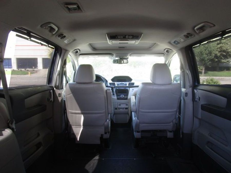 Used 2016 Honda Odyssey Touring - VMI Side Entry Entry In Floor Automatic Ramp