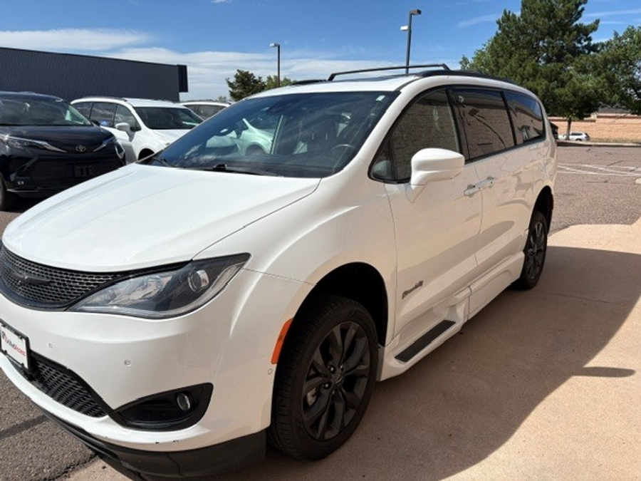 Used 2019 Chrysler Pacifica Touring L Plus - BraunAbility Side Entry Fold Out Automatic Ramp