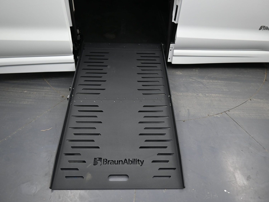 Used 2024 Chrysler Pacifica Touring L - BraunAbility Side Entry Entry Fold Out Automatic Ramp
