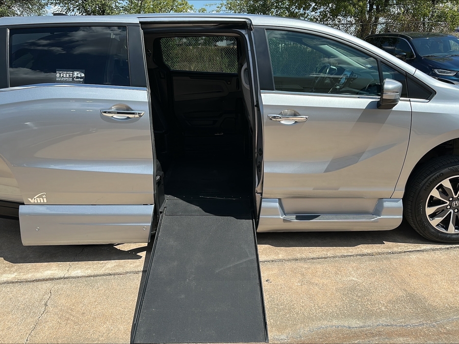 Used 2022 Honda Odyssey EX-L - VMI Side Entry In Floor Automatic Ramp
