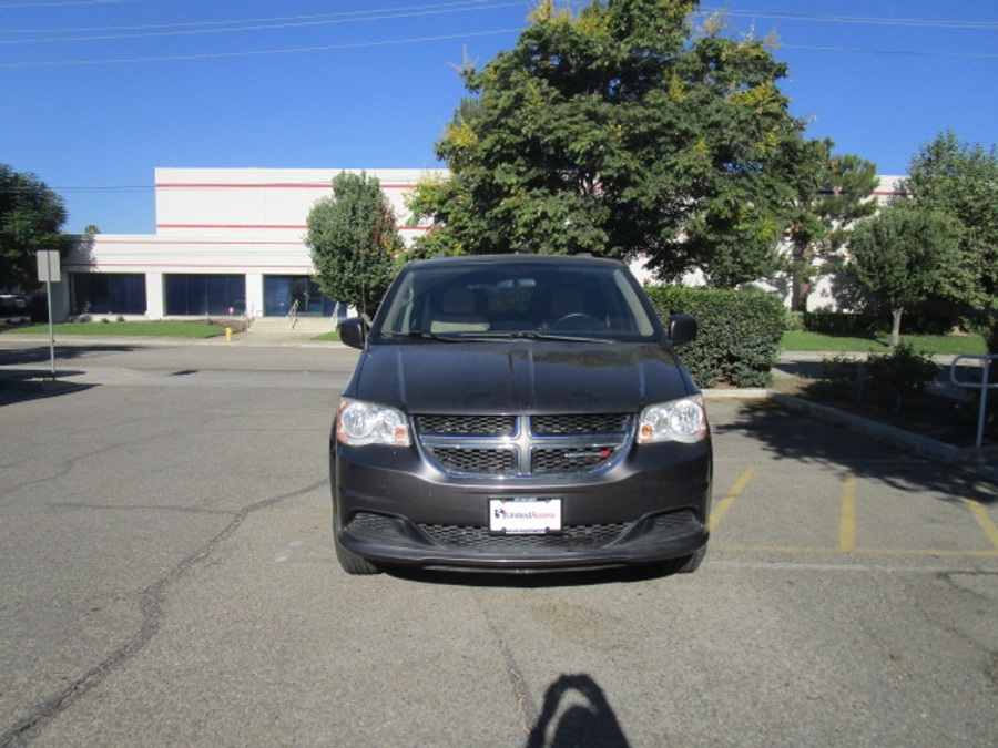 Used 2016 Dodge Grand Caravan SXT - VMI Side Entry Fold Out Automatic Ramp