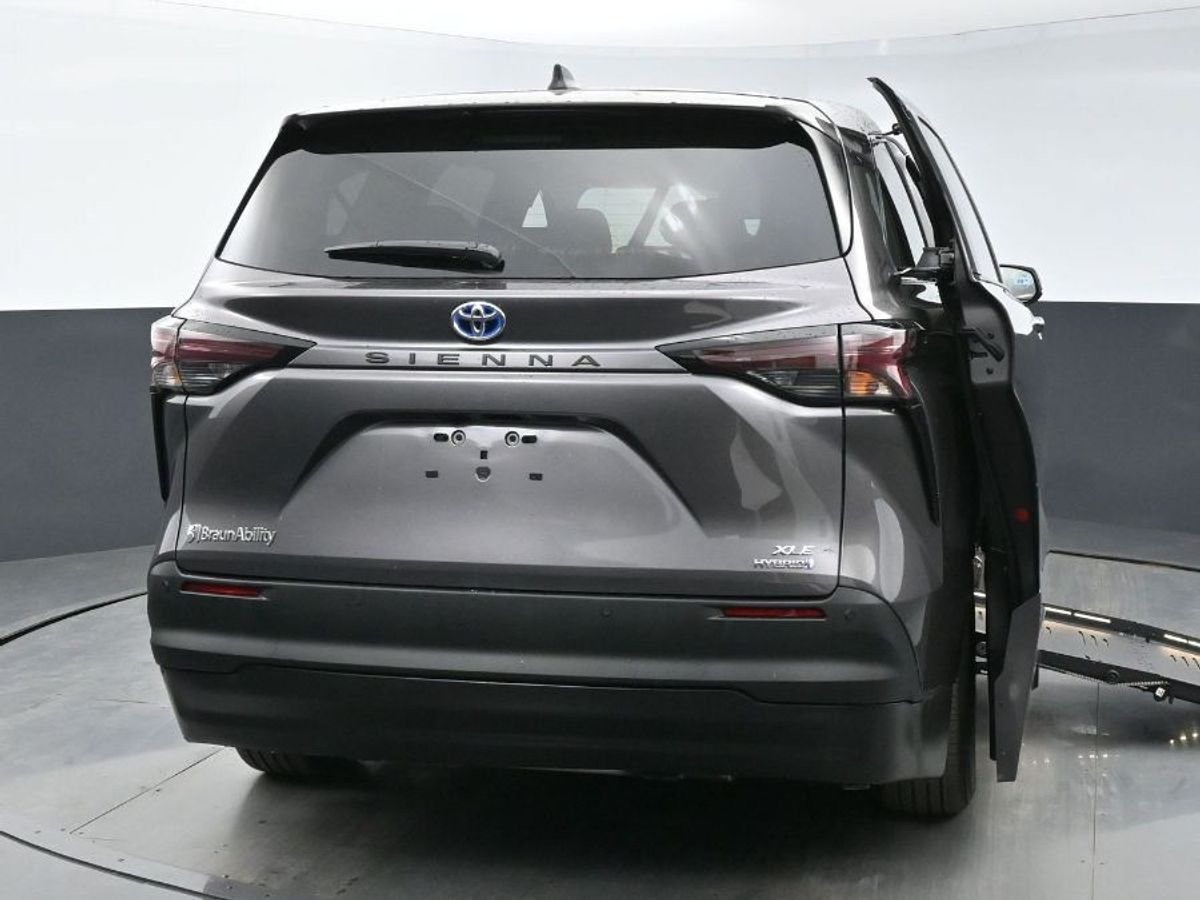 2024 TOYOTA SIENNA - Image 18