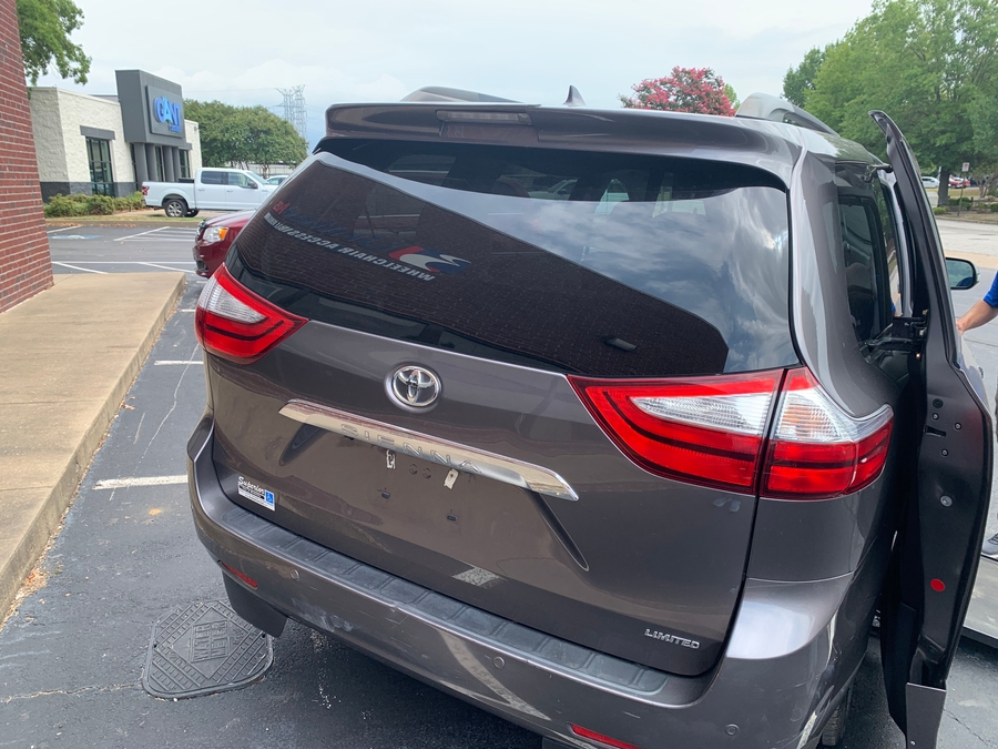 Used 2016 Toyota Sienna XLE - VMI Side Entry In Floor Automatic Ramp