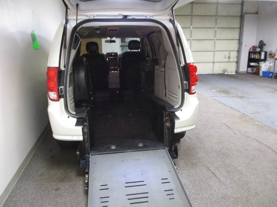 Used 2013 Dodge Grand Caravan SXT - BraunAbility Rear Entry Entry Fold Out Manual Ramp