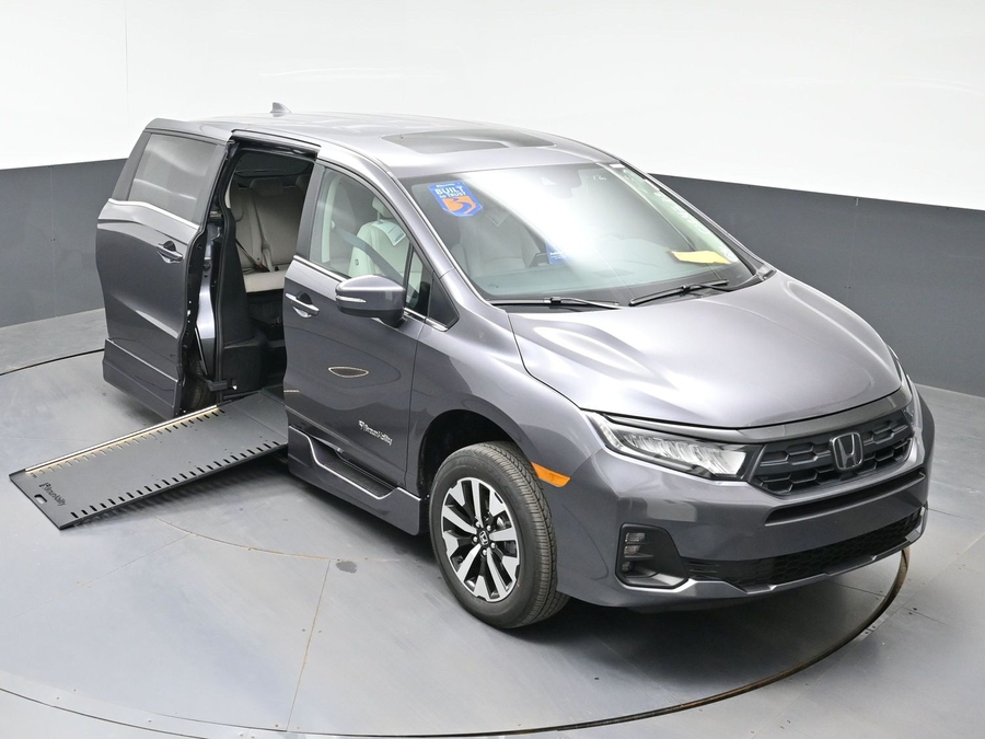 Grey Honda Odyssey image number 17