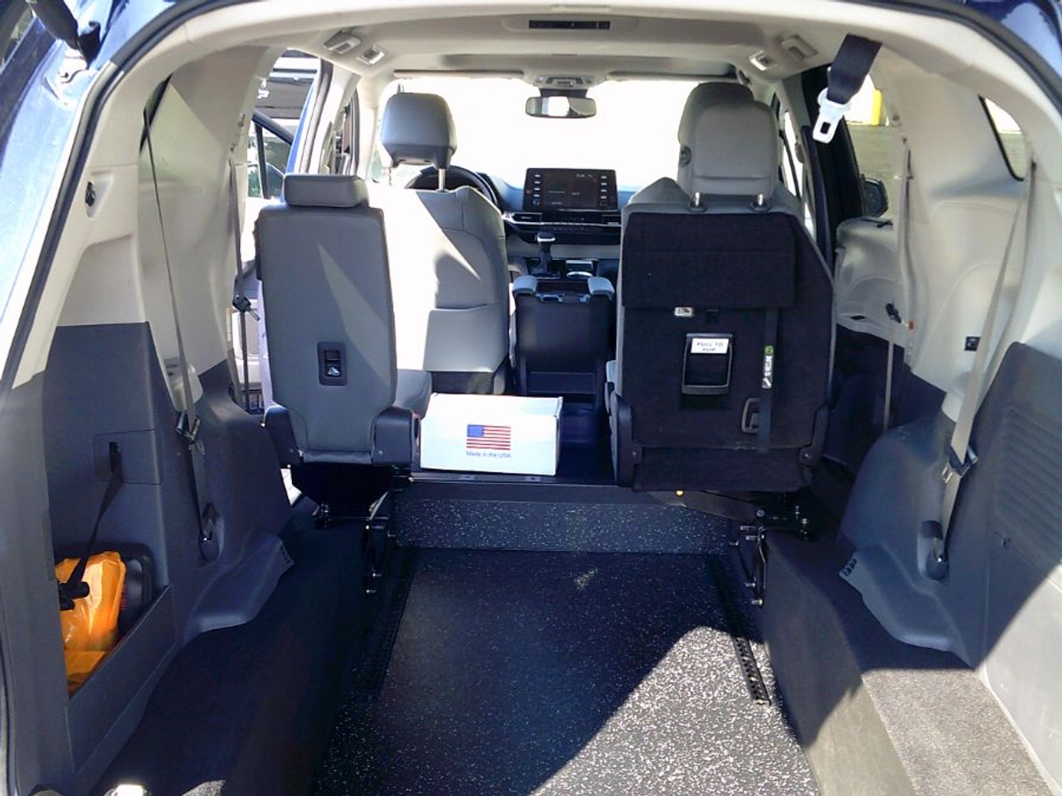 2024 TOYOTA SIENNA - Image 17