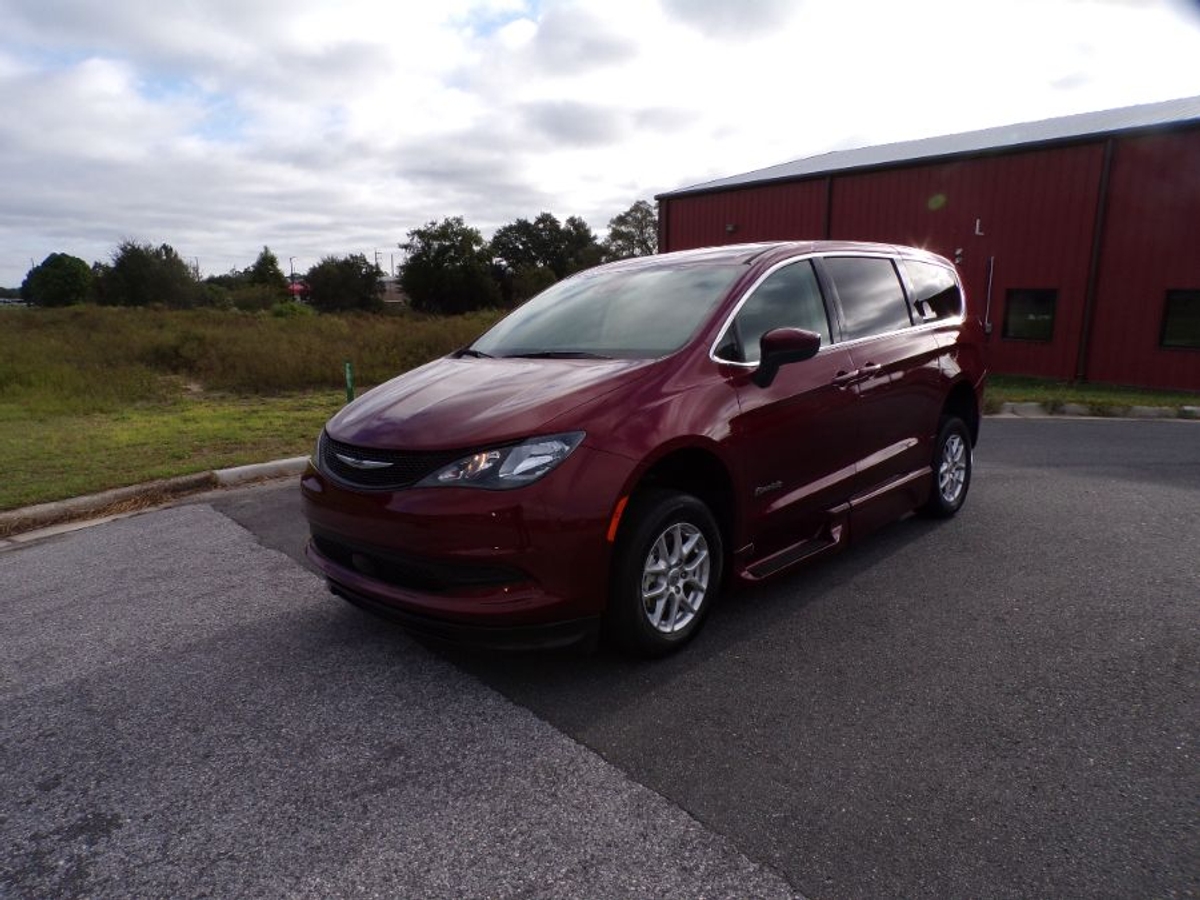 2023 CHRYSLER VOYAGER - Image 4