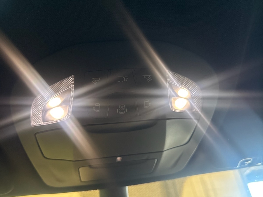 Silver Chrysler Voyager image number 13