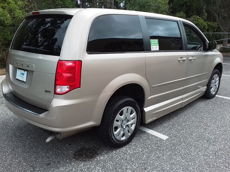 Brown Dodge Grand Caravan image number 11