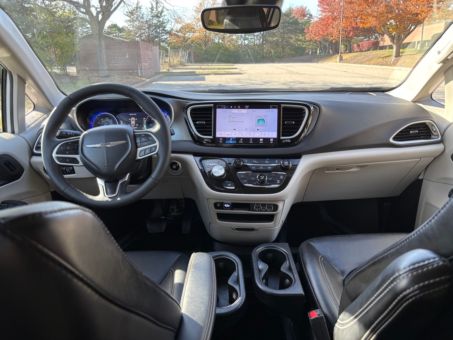 Used 2024 Chrysler Pacifica Touring L - BraunAbility Side Entry Entry Fold Out Automatic Ramp