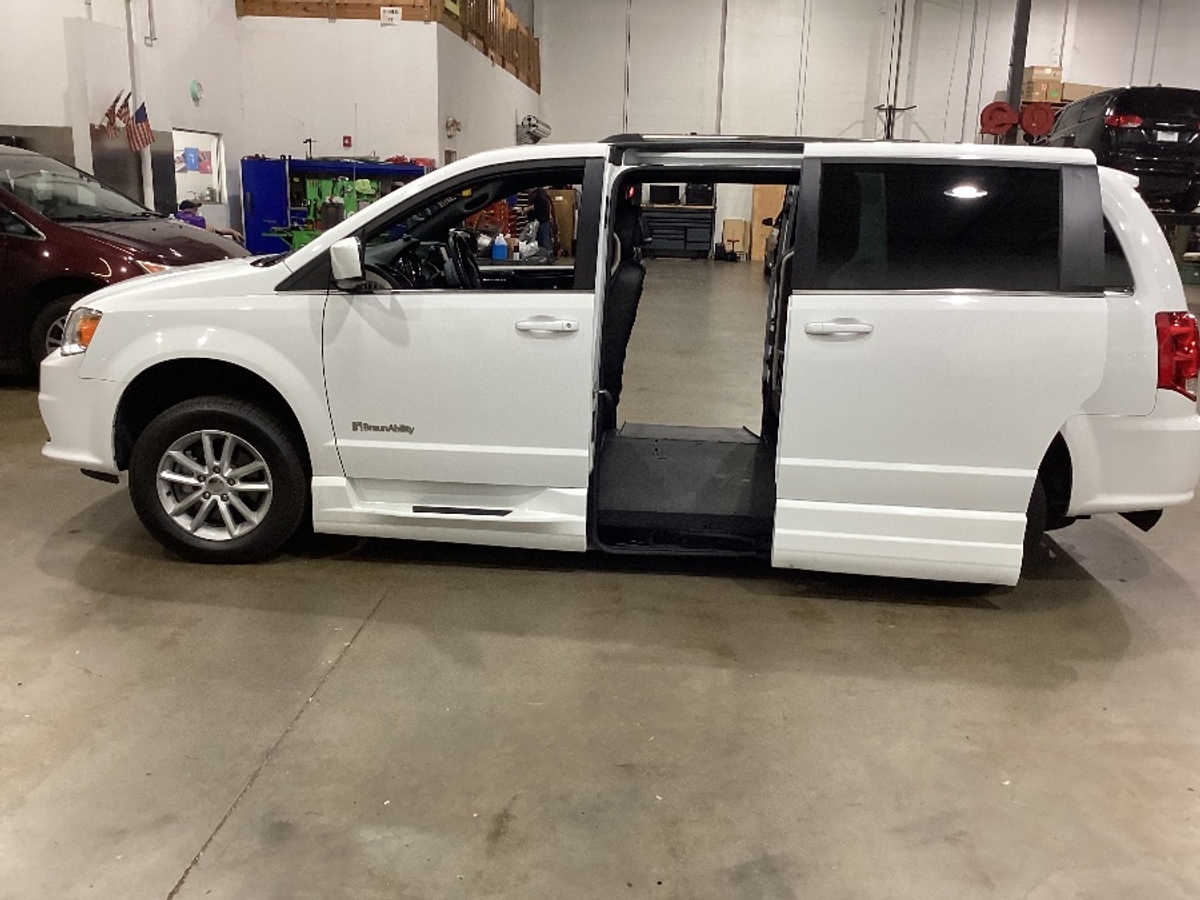 2019 DODGE GRAND CARAVAN - Image 10