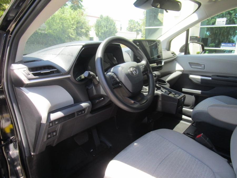 Used 2024 Toyota Sienna Hybrid LE Base - BraunAbility Side Entry Fold Out Automatic Ramp