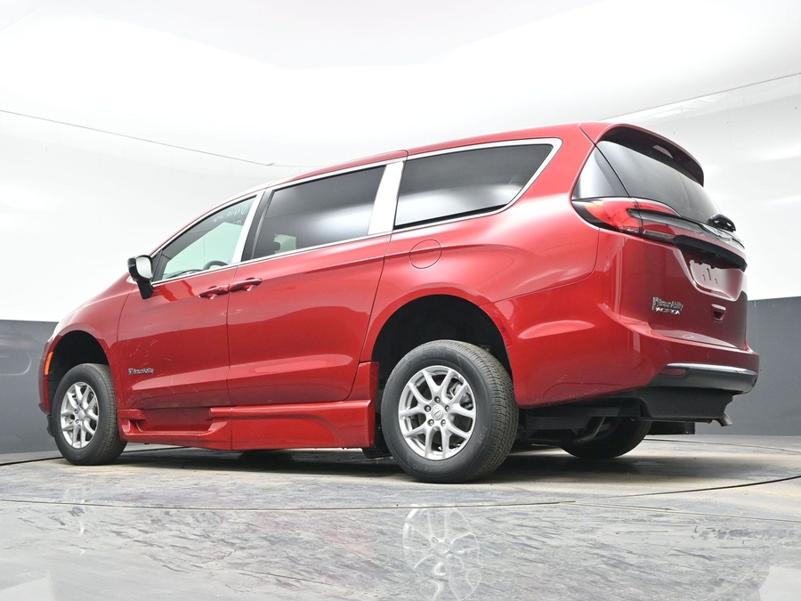 Red Chrysler Pacifica image number 20