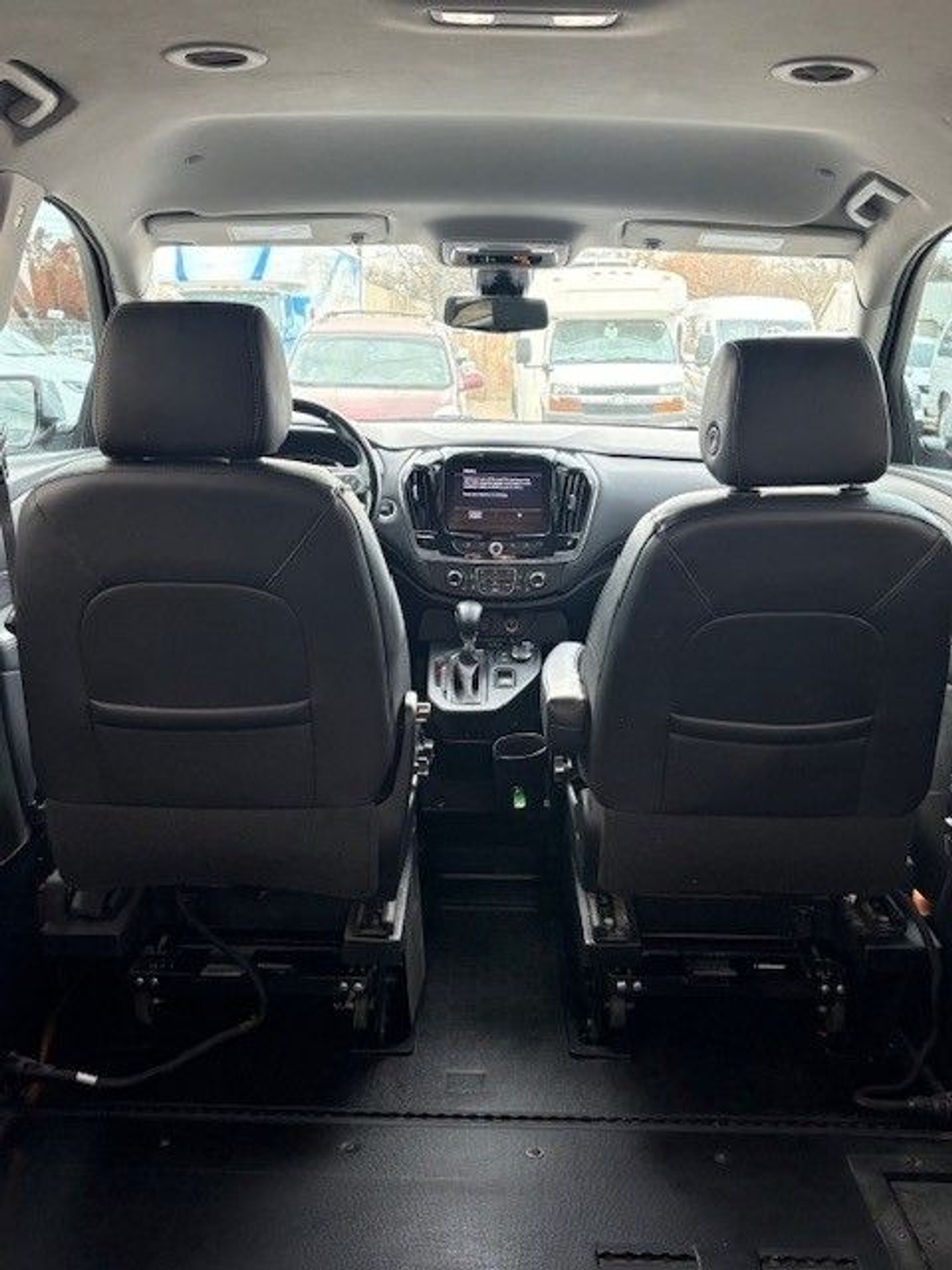 2021 CHEVROLET TRAVERSE - Image 1