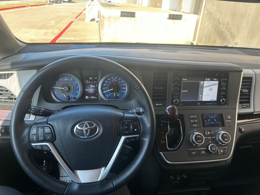 Used 2020 Toyota Sienna Limited - VMI Side Entry In Floor Automatic Ramp