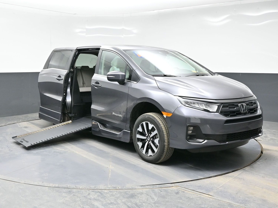 Grey Honda Odyssey with Side Entry Automatic In Floor ramp