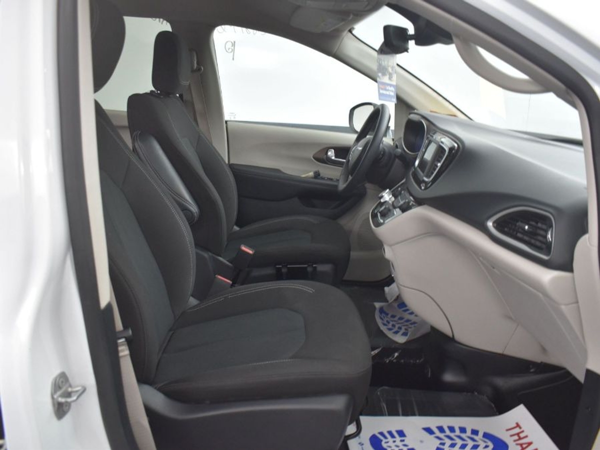 2023 CHRYSLER VOYAGER - Image 9