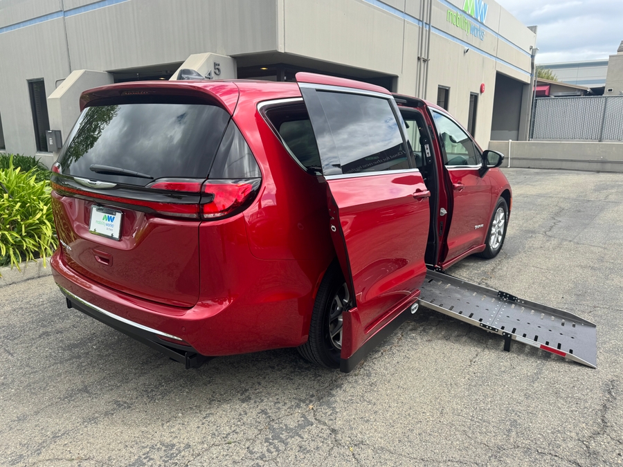 Red Chrysler Pacifica image number 6