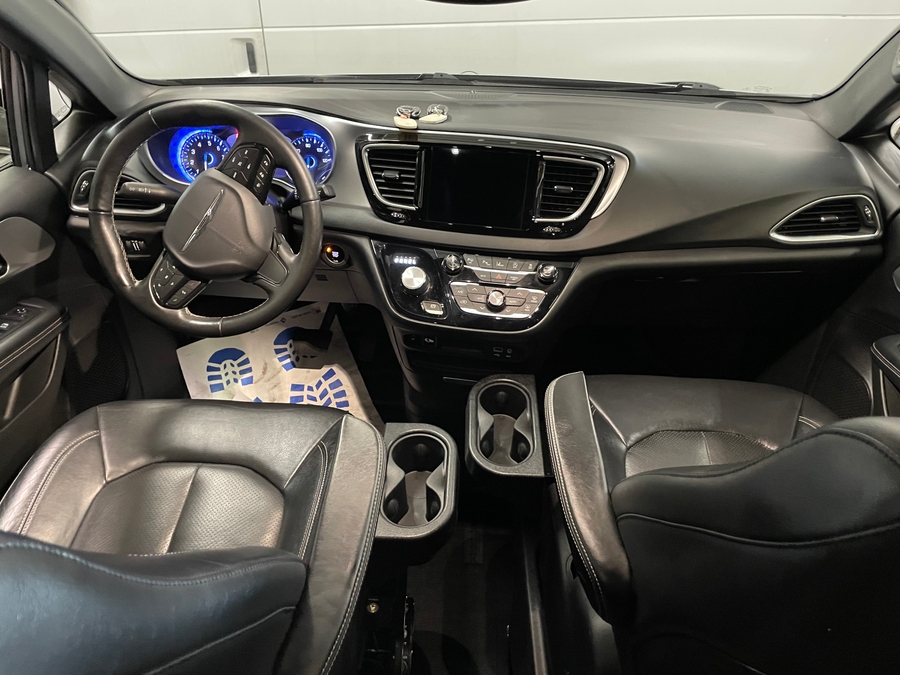 Used 2019 Chrysler Pacifica Touring L - BraunAbility Side Entry Entry Fold Out Automatic Ramp