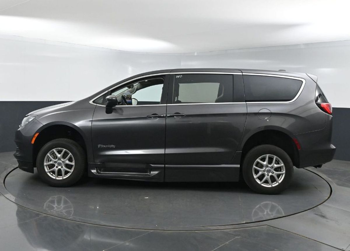 2023 CHRYSLER VOYAGER - Image 4